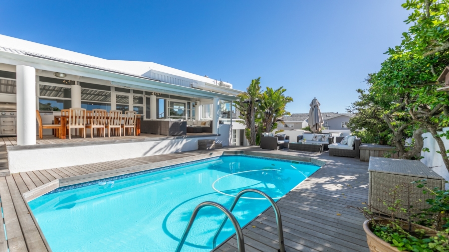 5 Bedroom Property for Sale in Bloubergstrand Western Cape